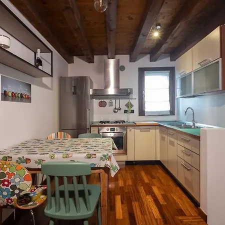 Suite, Con Parcheggio Gratuito Apartment Treviso
